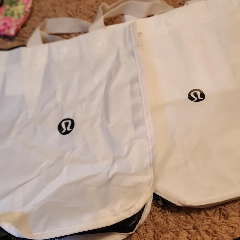 lululemon athletica LOT OF 11 Bags - Picture 4 of 10